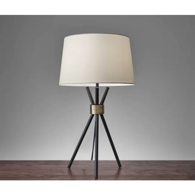 Black Metal Tripod Leg With Antique Brass Accent Table Lamp