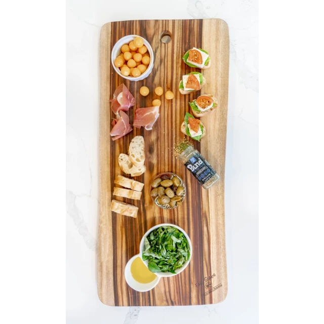 natural wood anti bacterial cutting board for food preparation and serving