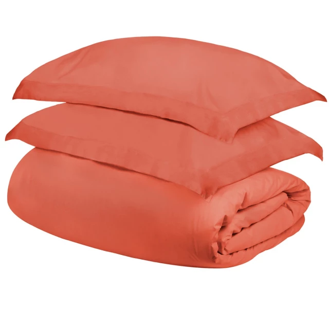Blend thread count washable duvet cover in magenta with petal design and comfort features