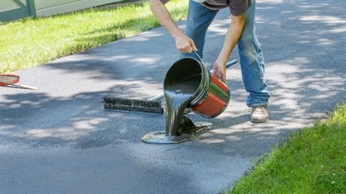 All of the Benefits of Sealcoating Asphalt Pavement