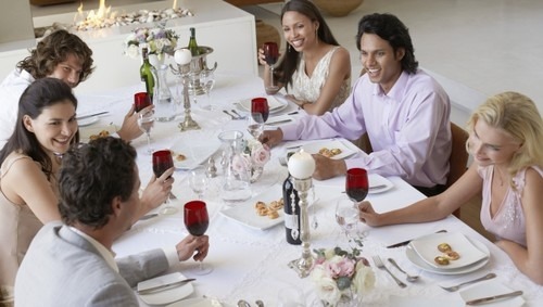 Place Settings for the Dinner Table: Formal and Semi-Formal Elegance