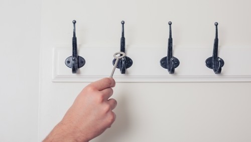 A Hardware Hook Buying Advice Guide