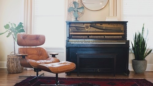 How to Decorate Your Piano to Enhance Your Home’s Design Style