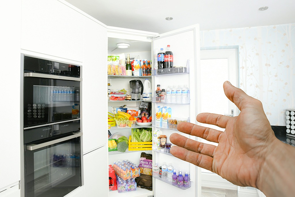 How Much Do Refrigerator Repairs Cost?